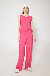 SLEEVELESS MODAL TOP